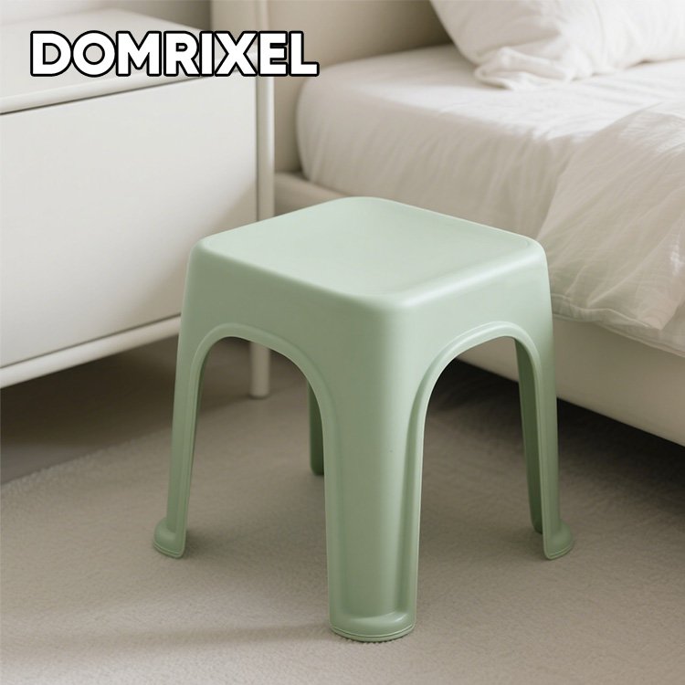 多用途で使えるコンパクトスツール