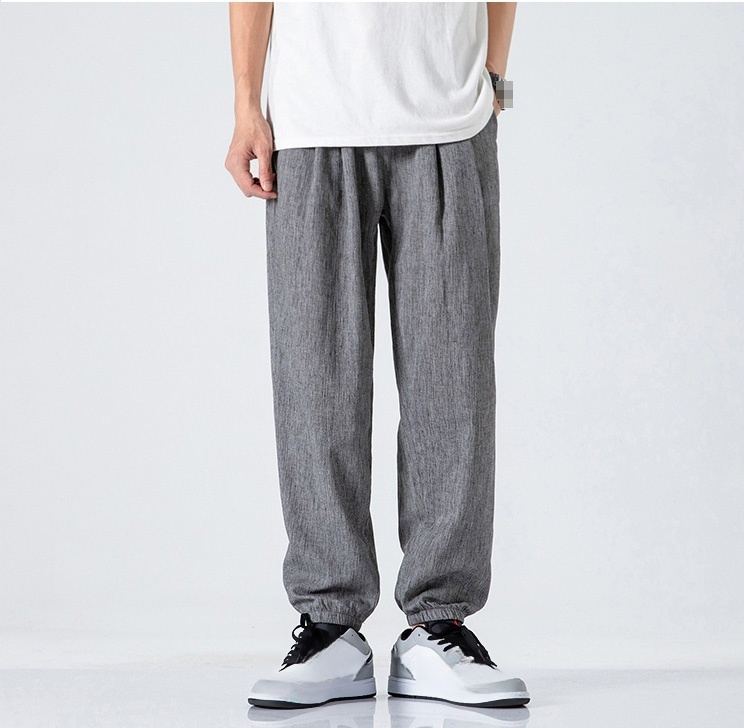 男性モデル着用綿麻ジョガーパンツ