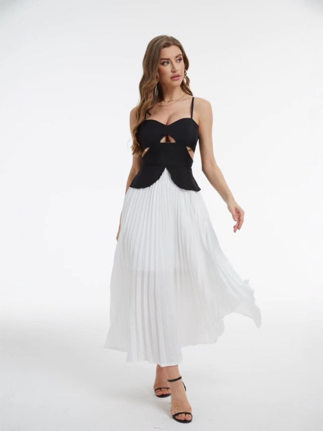 Krásné šaty s podvazky, tlustá mm vypadá hubená