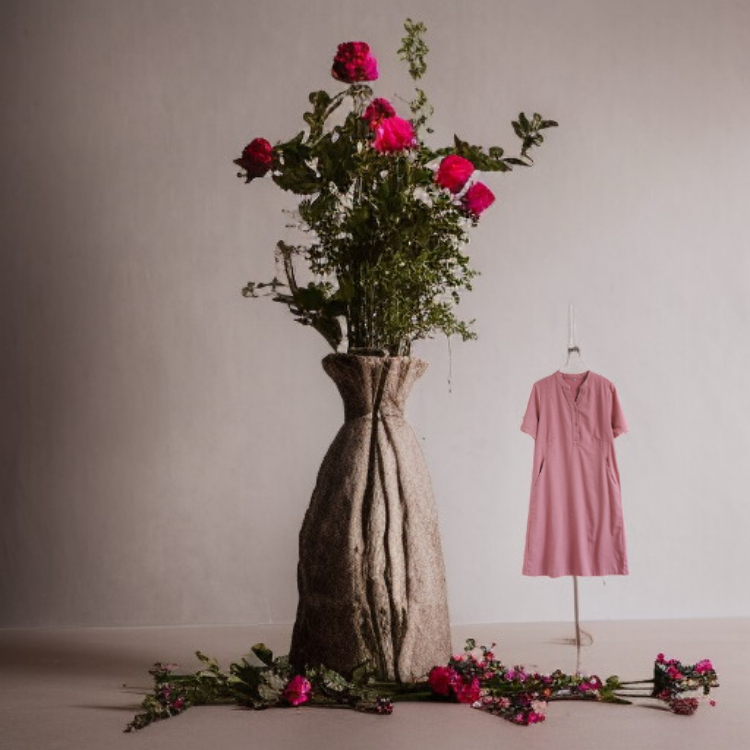 綿麻Ｖネックワンピース