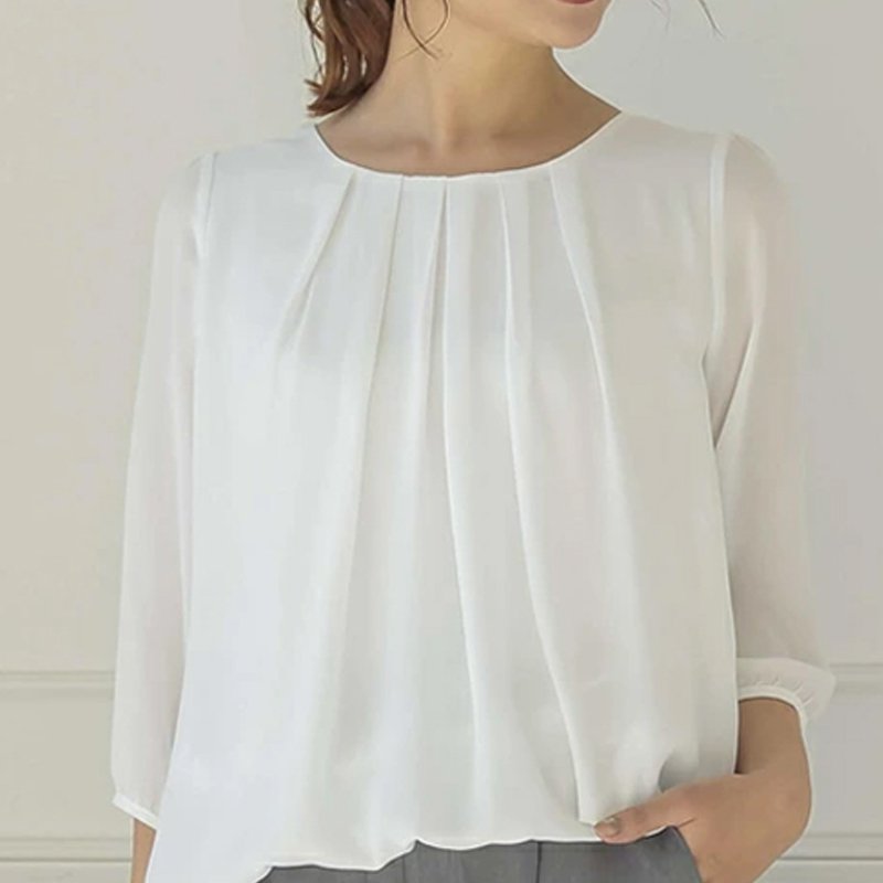 シフォンブラウス