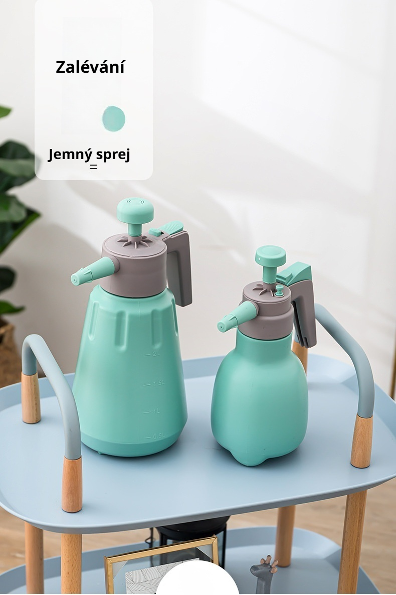 Tlakový postřikovač s pumpou pro zahradní použití