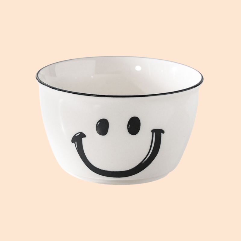 かわいい笑顔の陶器ボウル