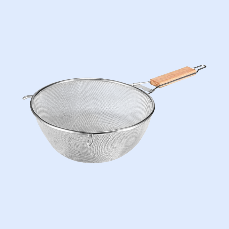 나무 손잡이가 달린 체