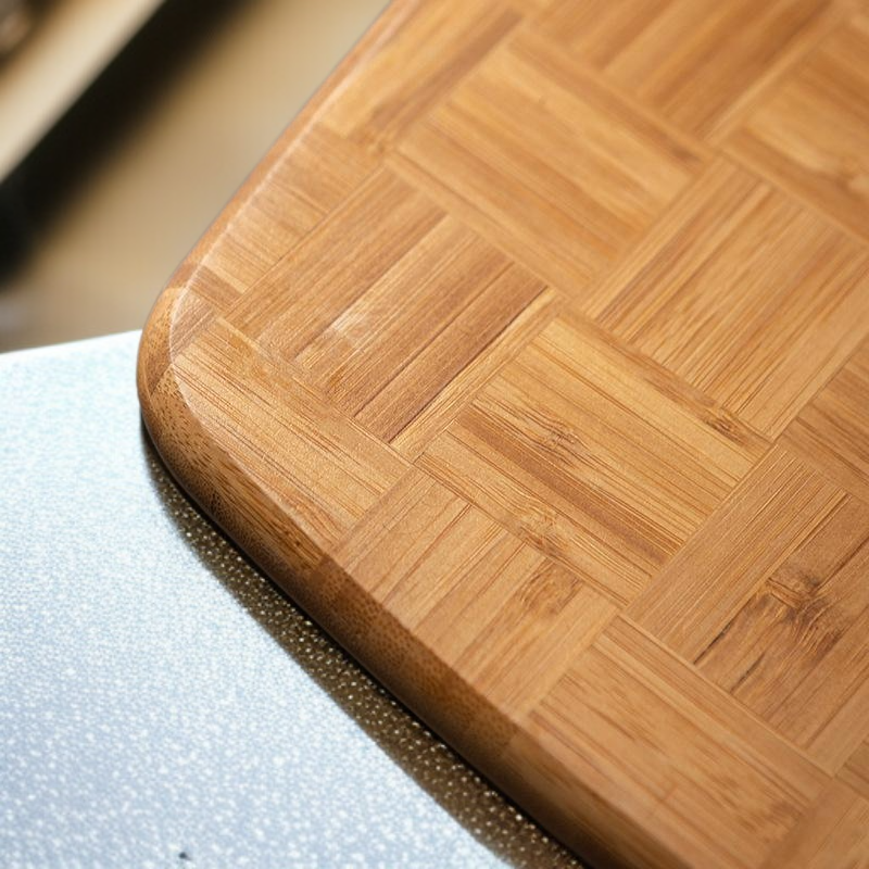 لوح تقطيع معلق من الخيزران