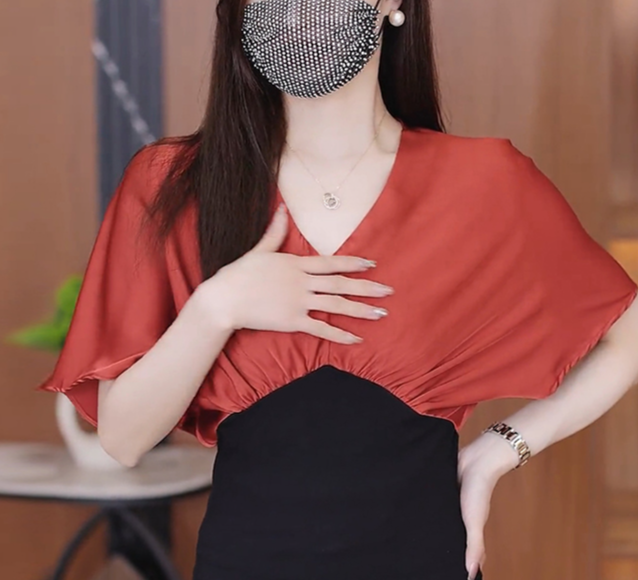 브이넥 가오리티셔츠