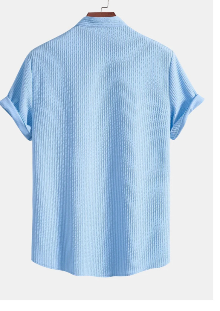 通気性抜群のメンズシャツ