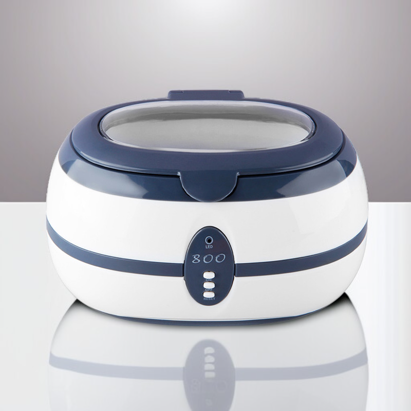 Appareil neutre de nettoyage pour montres et bijoux