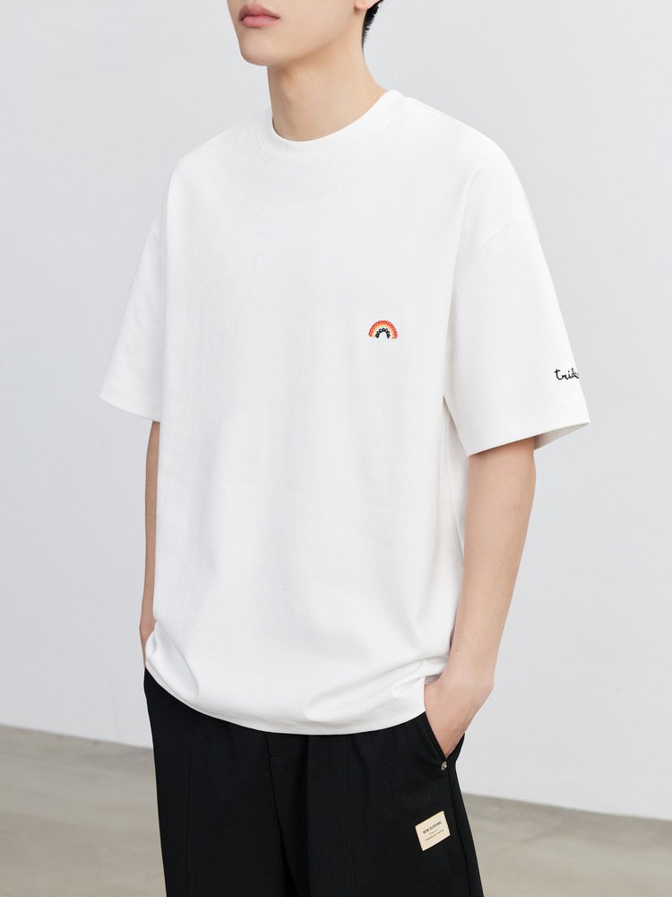 Pánské vyšívané tričko s krátkým rukávem a kulatým výstřihem