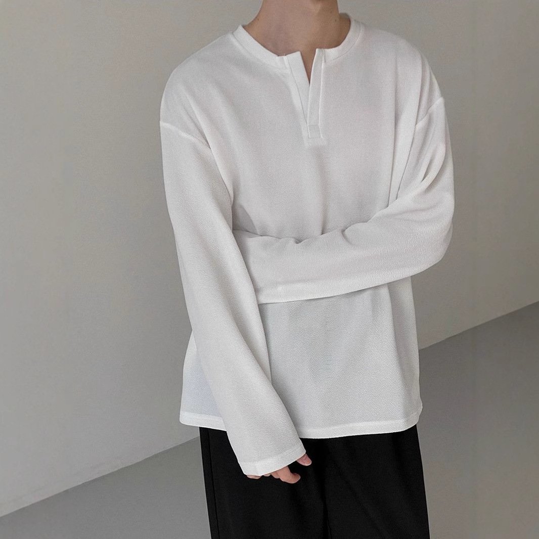 春と秋のメンズ高級無地長袖Tシャツ、新しいゆったりヘンリーカラーボトムシャツ、トレンドのデザイントップ