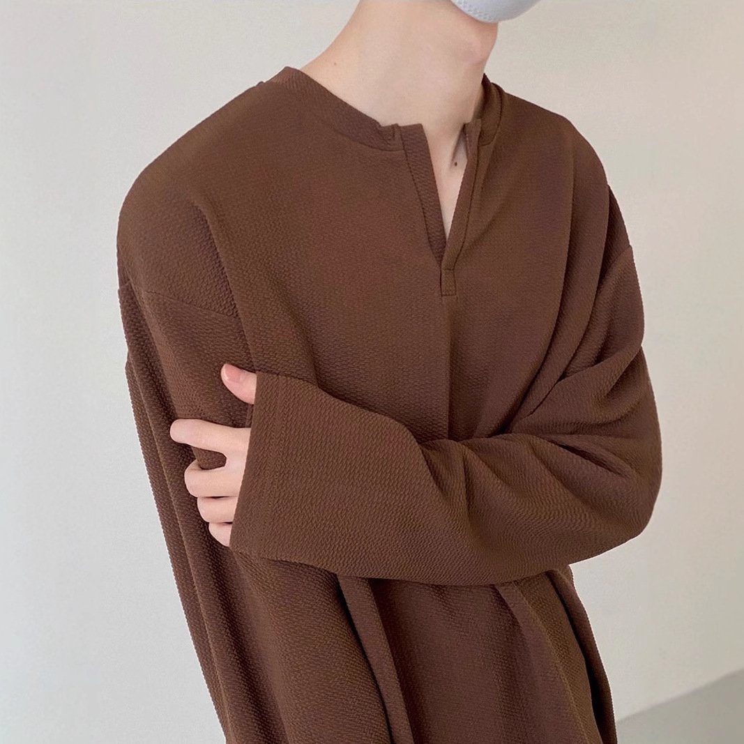 春と秋のメンズ高級無地長袖Tシャツ、新しいゆったりヘンリーカラーボトムシャツ、トレンドのデザイントップ