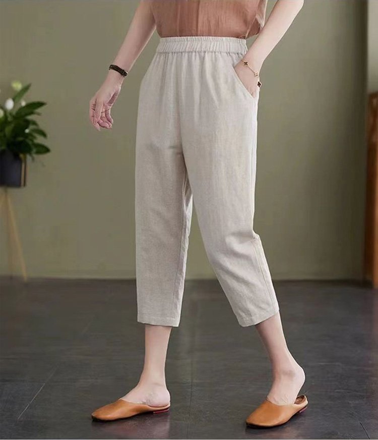 春夏に最適な軽やかパンツの素材アップ