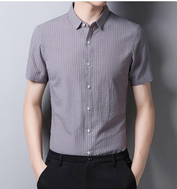 カラーバリエーション豊富なストライプ半袖シャツ