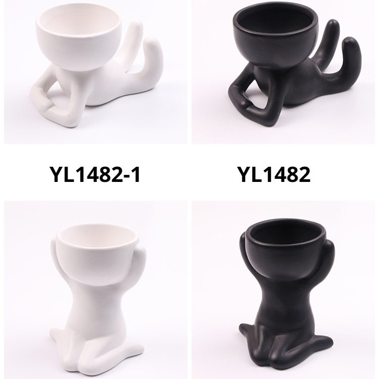 Keramický květináč ve tvaru postavy