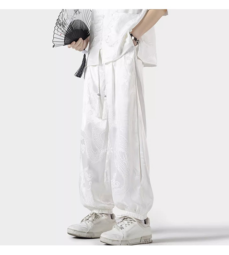 オシャレな冷感ジョガーパンツ 全身コーデ