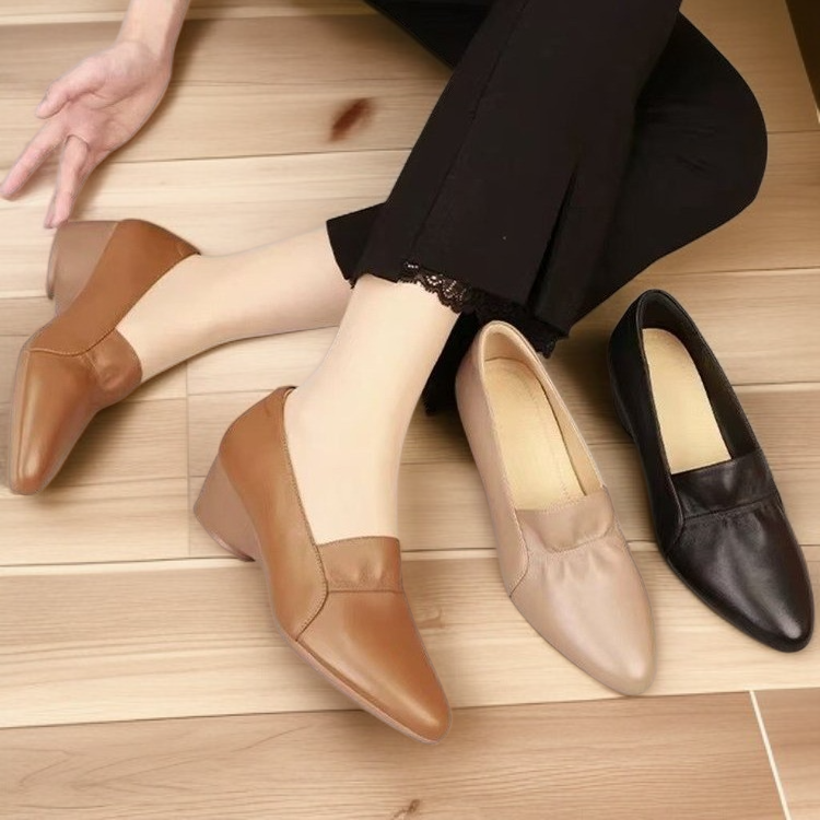 أحذية جلدية لينة الوحيد