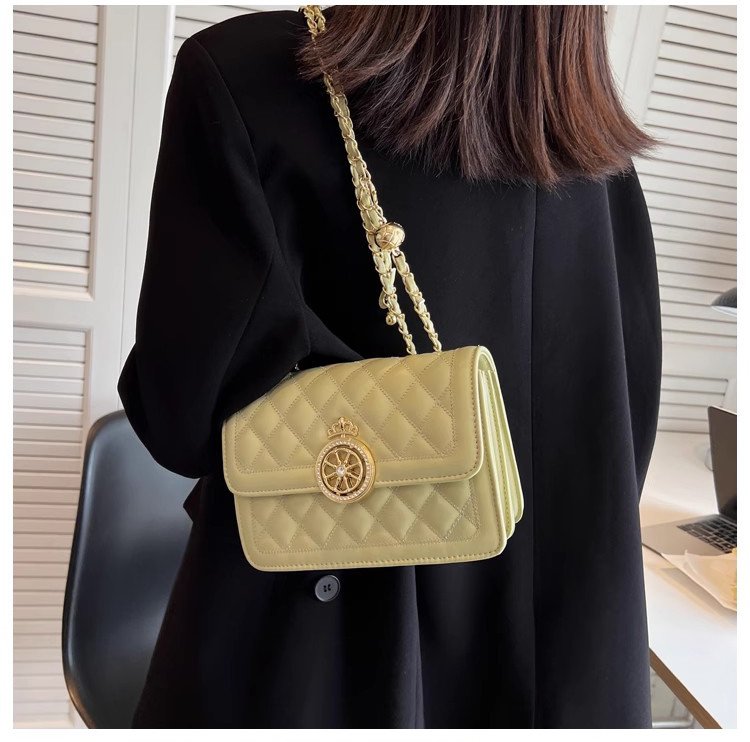 [크라운 시래운도] 양가죽 퀼팅 체인백