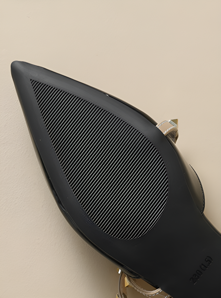 履きやすいヒールのパンプス詳細