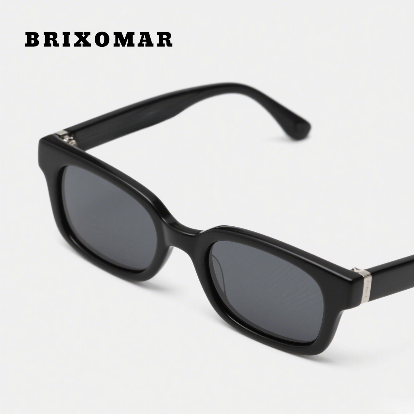 แว่นกันแดดกรอบเล็ก