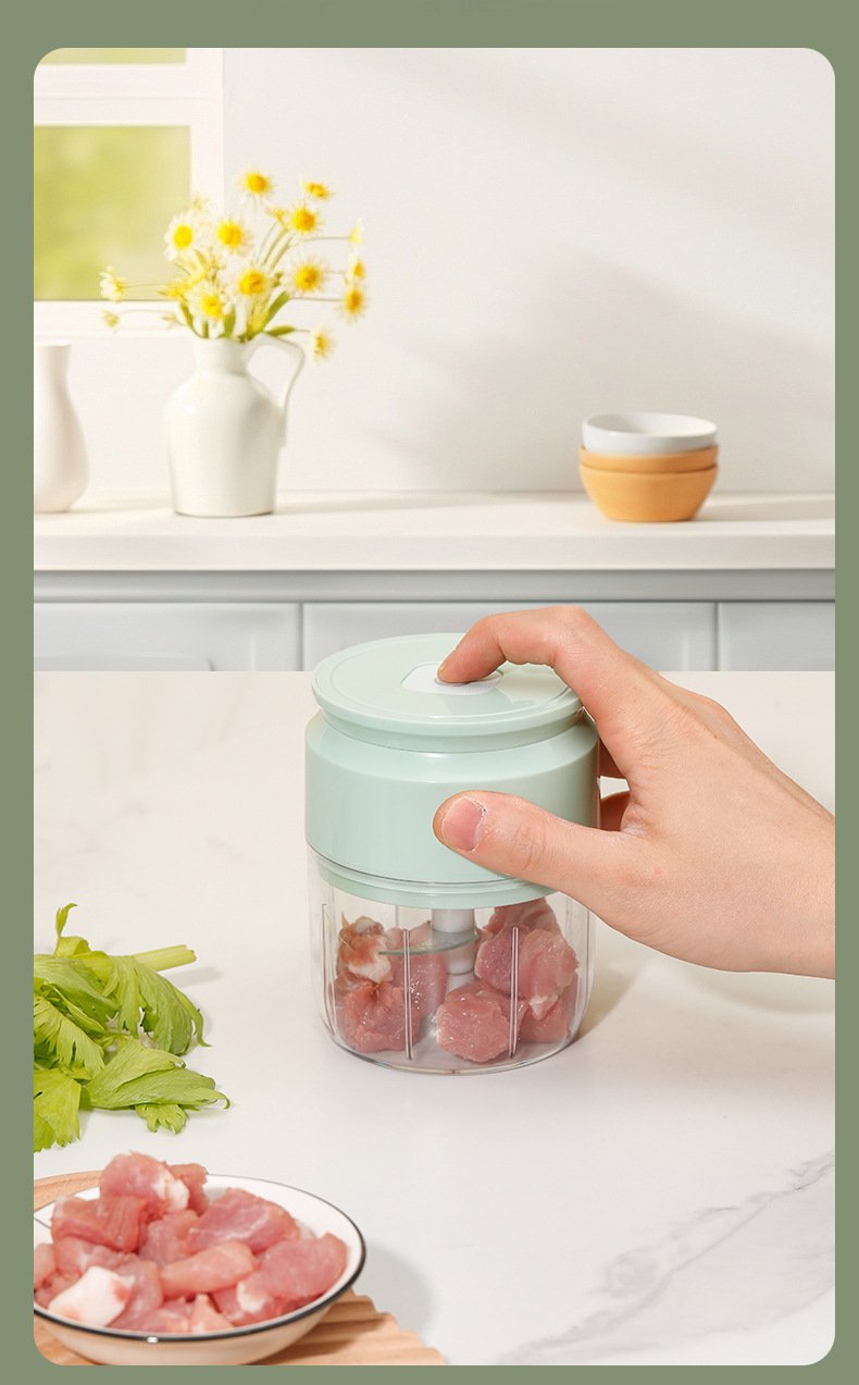 Time-saving kitchen gadget for garlic prep