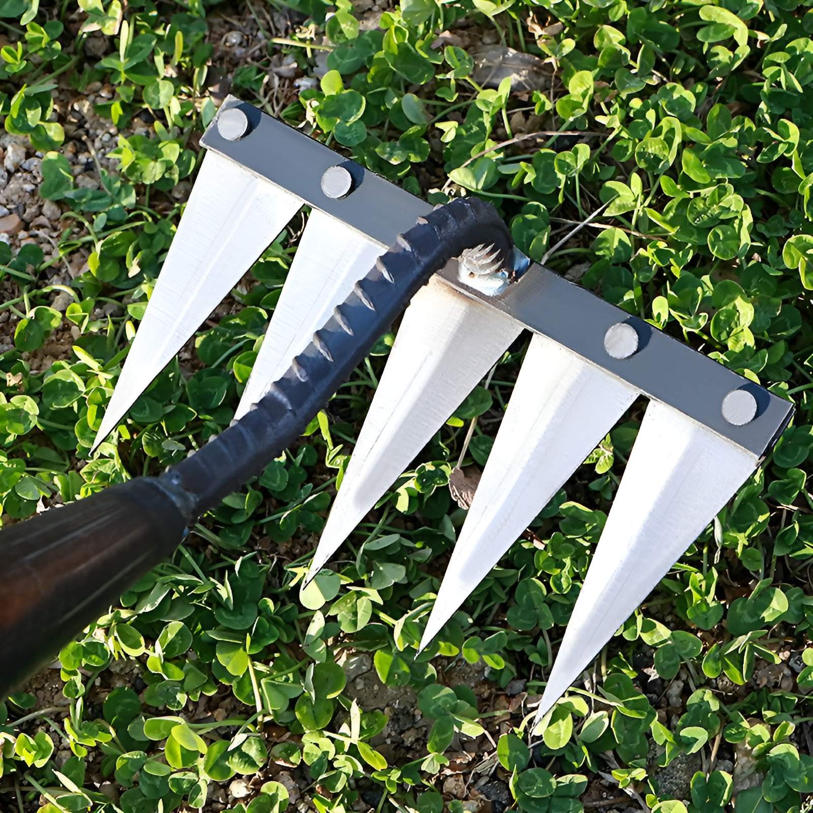 草刈りレーキ 除草ツール 草取り道具