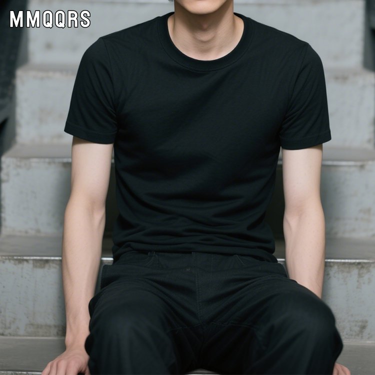 無地肩掛けの半袖Tシャツです