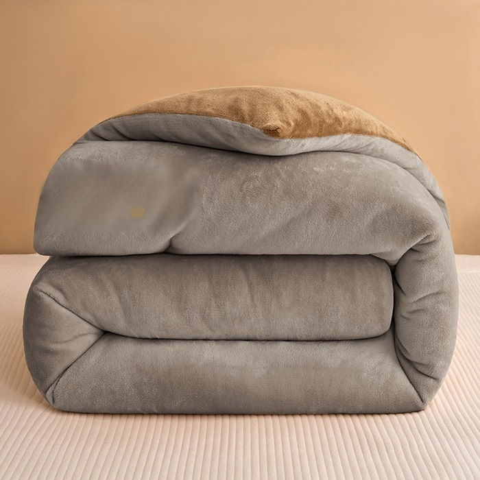 グレー・カーキ