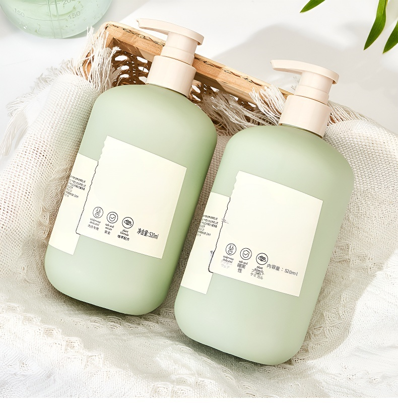 使いやすいボトルデザインの洗浄液