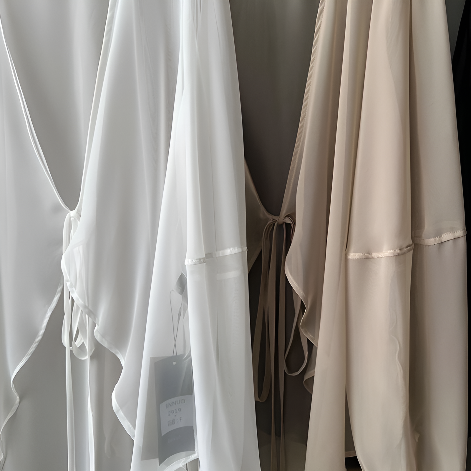 新しい中国風の日焼け止め服カーディガン、アイスシルクトップ、個性的な高級日焼け止め服デザイン、ニッチな日焼け止め服、通気性のあるファッションアウターウェア、小さなカーディガン