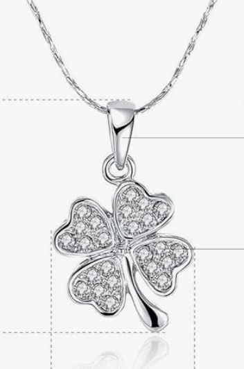 四つ葉のクローバーネックレス