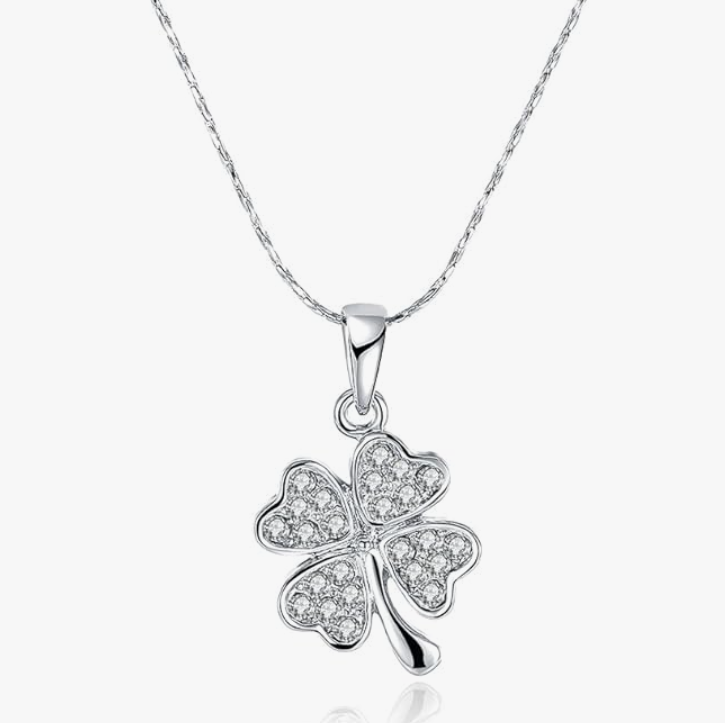 四つ葉のクローバーネックレス