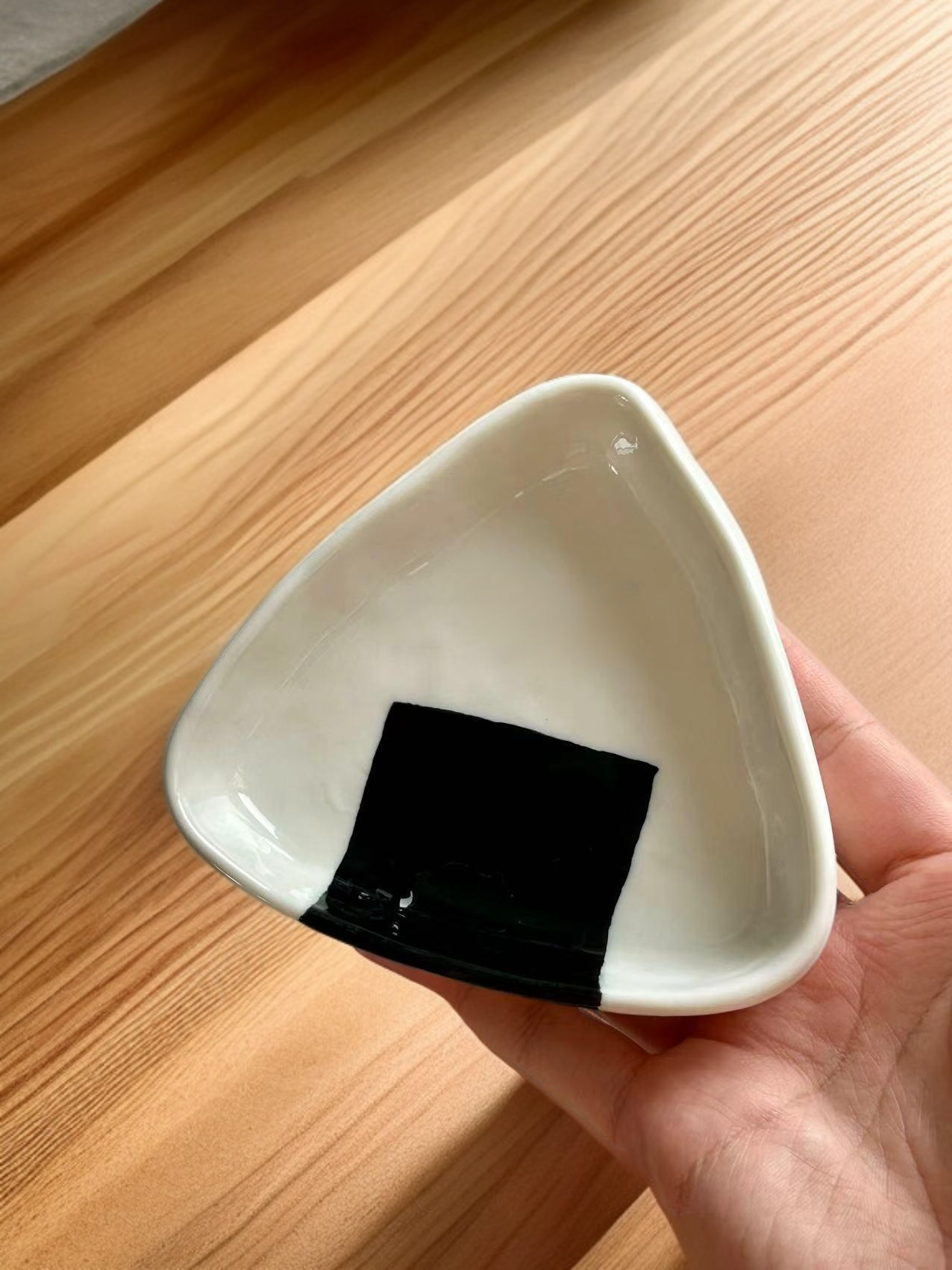 삼각형 도자기 접시 여러 개 세트