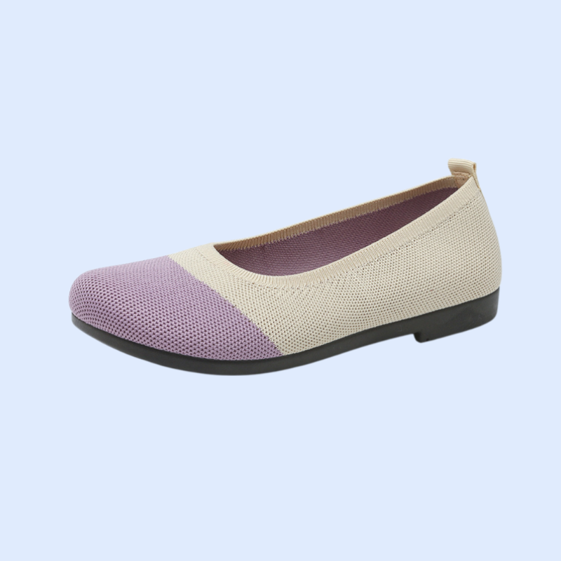 フラットな布靴の怠け者のスリッポン