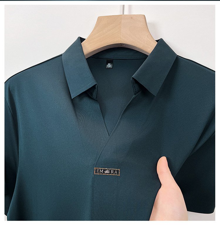 通気性抜群のノンマーキングVネックTシャツ