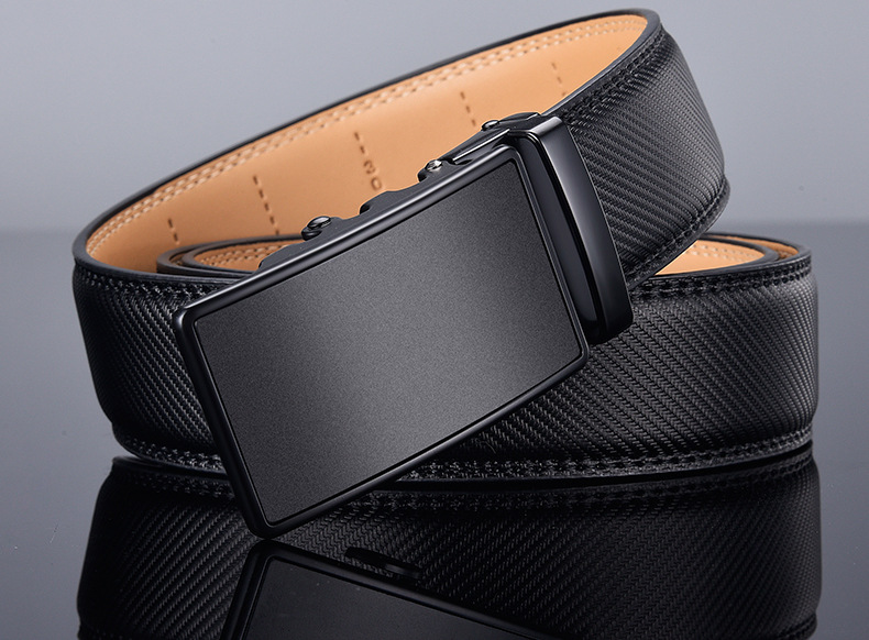 長持ちする丈夫な牛革メンズベルト