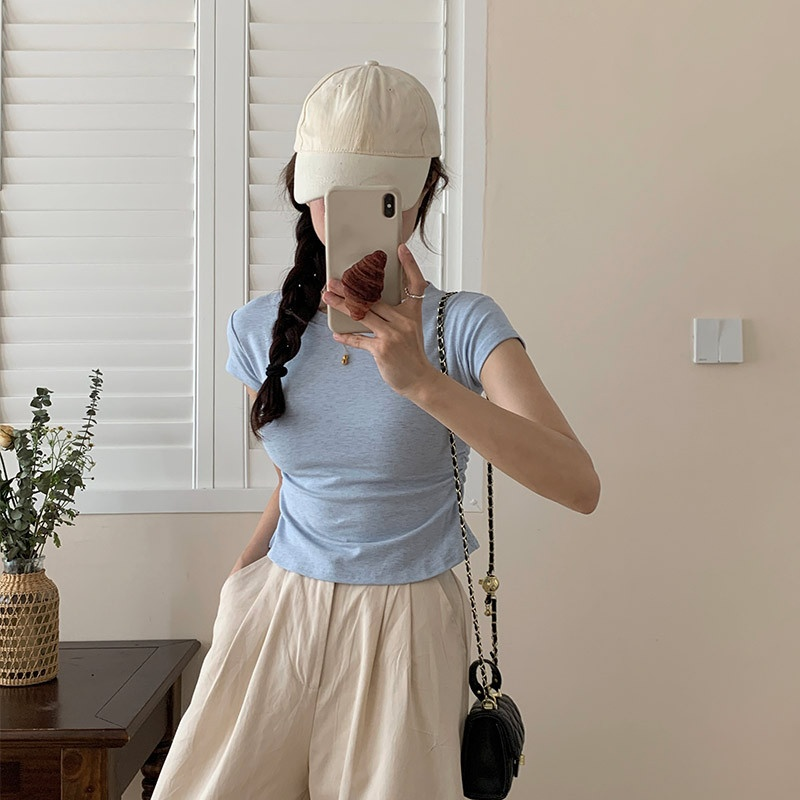 小柄女子用塩系ショルダー入りミニ袖トップス 夏 多巴胺スタイル 細身効果 丸ネックデザイントップス