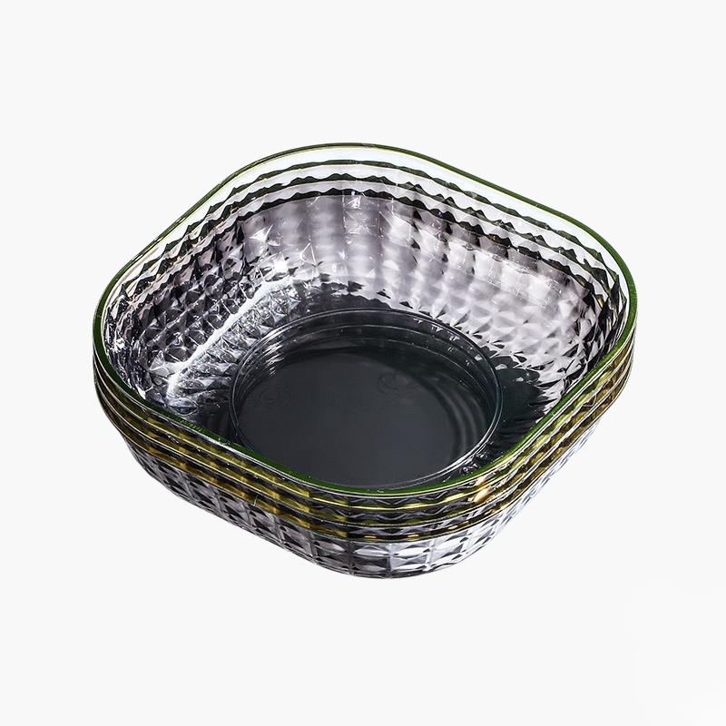 透明なシンプルな小皿