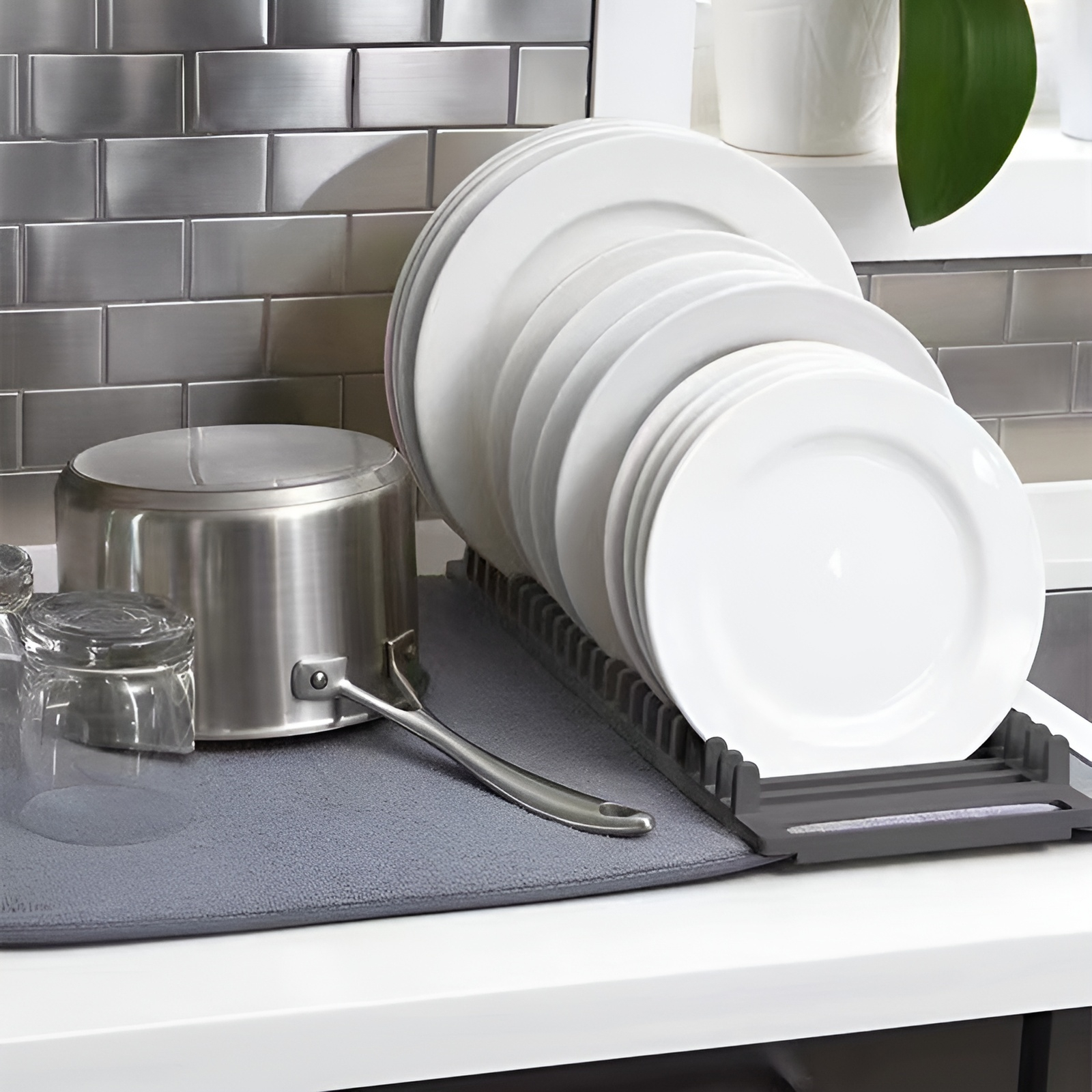 滑り止め吸収パッド付き食器収納ラック