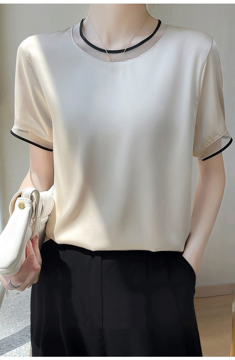 接触冷感ブラウスの正面画像