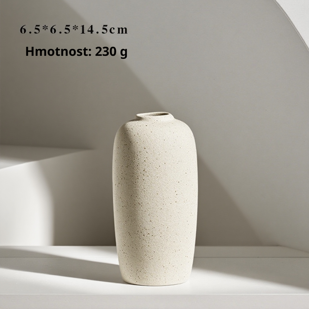 Matná bílá váza vhodná do moderního bytu