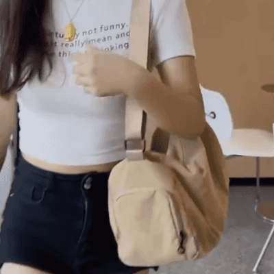 大容量防水輕量斜背包