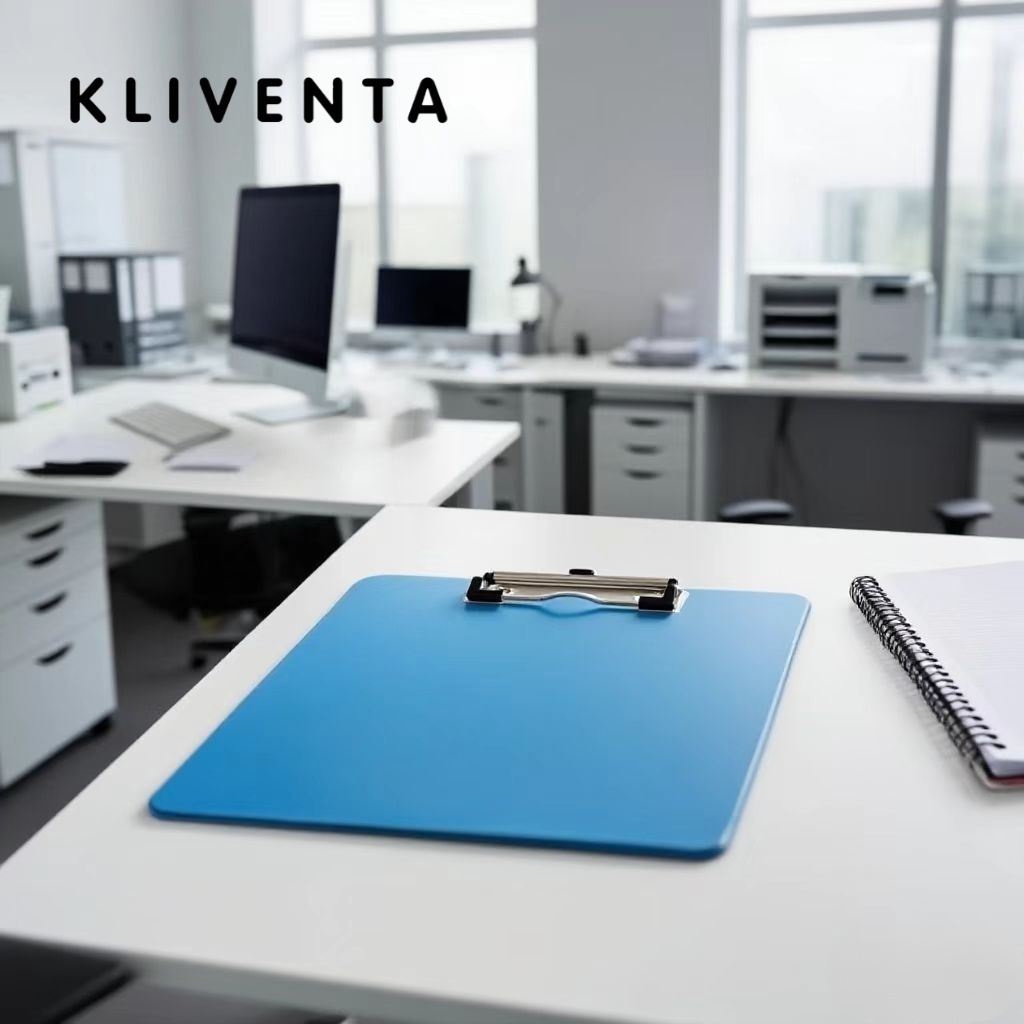 Spacious folder for storing multiple documents