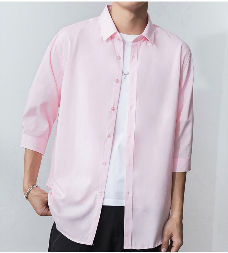 通気性抜群のシルクシャツ袖部分