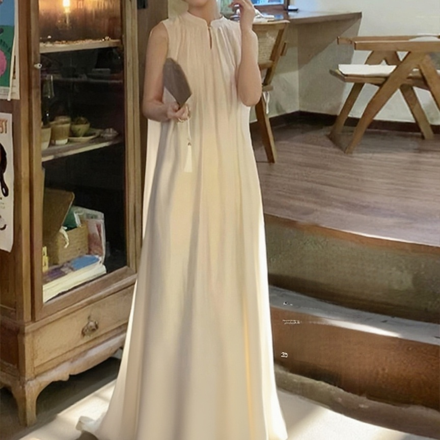 트렌디한 펄 로만 원피스 스타일링