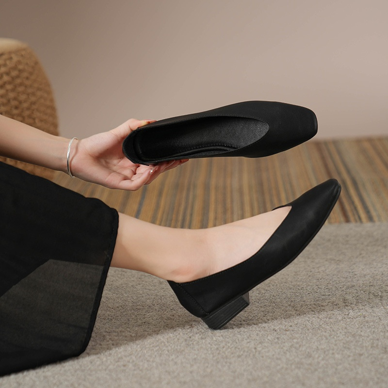 여성 소프트 스퀘어 펌프스 편안한 통풍 백배 출근 단화 플랫 발에 닳지 않는 여성 단화 소프트 코튼 굽 낮은 단화