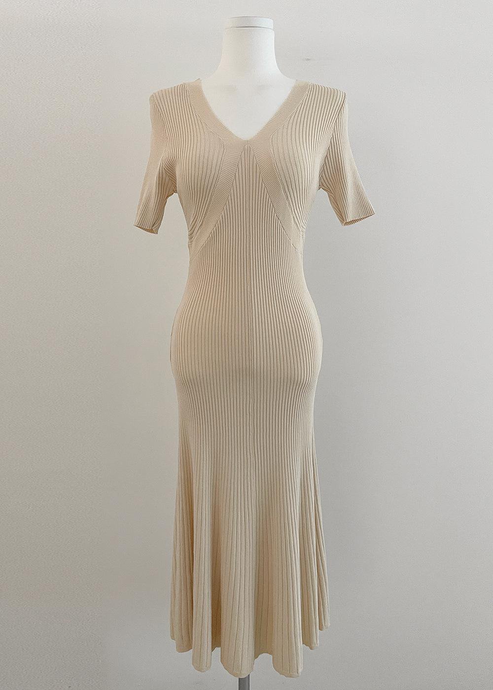 반팔 슬림 미디스커트 솔리드 니트 브이넥 풀오버 원피스