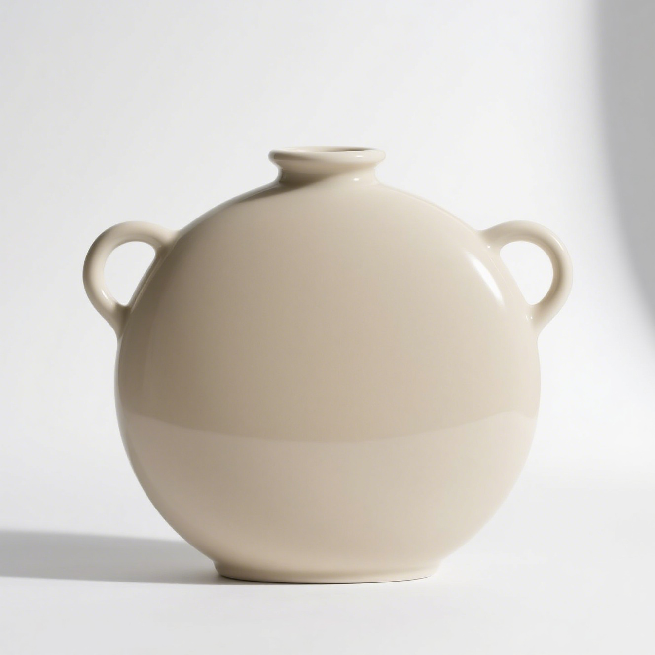 Flache Tischvase aus Keramik mit Doppelhenkel