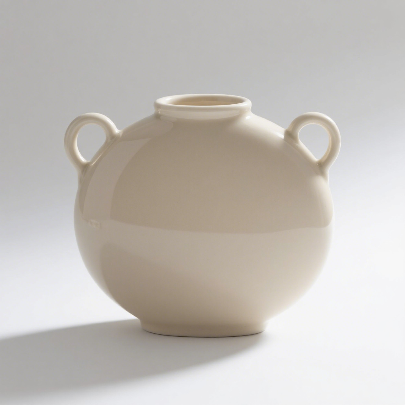 Flache Tischvase aus Keramik mit Doppelhenkel
