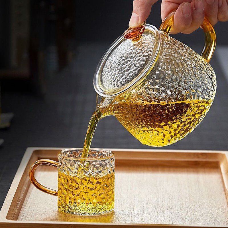 ガラス製のティーウェア