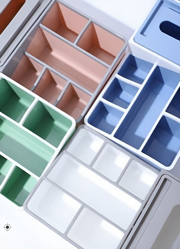 ペンや小物を収納できるティッシュボックス